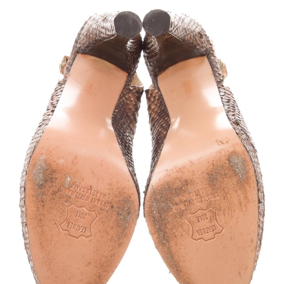 Stuart Weitzman
Leather Peep-Toe Pumps
Size: 7 - Picture 5 of 5